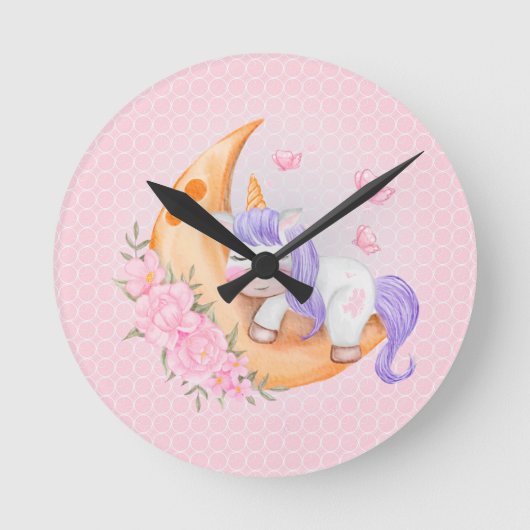 Baby einhorcht mit Blume über den Mond Runde Wanduhr (Vorderseite)