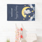 Baby Elephant auf Moon Happy Birthday Banner (Insitu)
