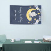 Baby Elephant auf Moon Happy Birthday Banner (Messeveranstaltung)