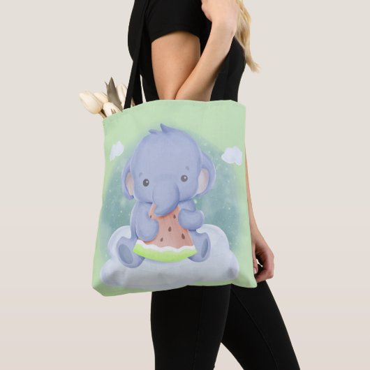 Baby Elephant Eating Watermelon Tasche (Von Nahem)