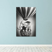 Baby Elephant in einem Heißluftballon Leinwanddruck (Insitu (Holzboden))
