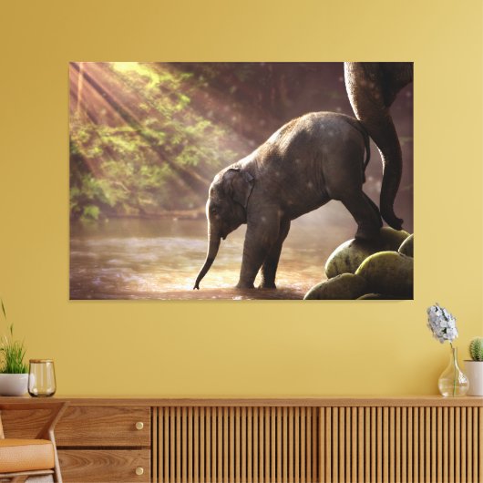 Baby Elephant mit Mutter Leinwanddruck (Insitu (Wohnzimmer))