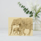 Baby Elephant mit Mutter Postkarte (Stehend Vorderseite)
