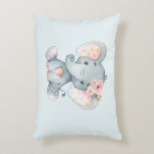 Baby Elephant mit rosa Rosen Dekokissen (Vorderseite(Vertikal))