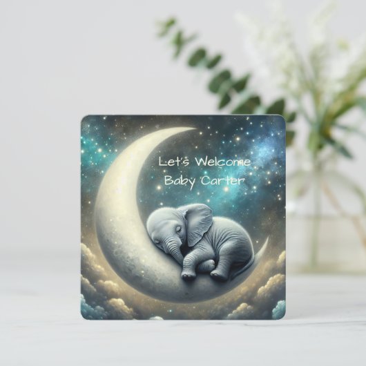 Baby Elephant schläft auf dem Halbmond Einladung (Stehend Vorderseite)