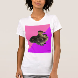 Baby-Enten auf rosa Himbeere und violetter Sorbet T-Shirt