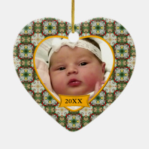 Baby erstes Weihnachtsfoto Farbige Musterung Keramikornament