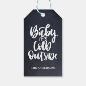 Baby Es ist kalt draußen | Kopfbrett | Dusty blue Geschenkanhänger (Vorderseite)