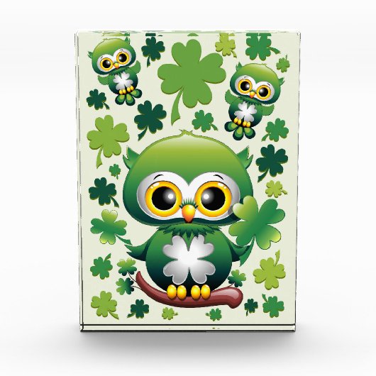 Baby-Eule süße St. Patrick Cartoon Fotoblock (Vorderseite)