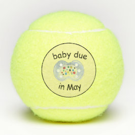 Baby fällig im May Tennis Balls Tennisbälle