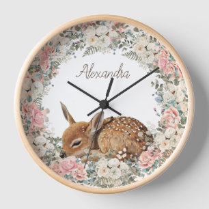 Baby Faun rosa Blumen weiße Creme Rosen Uhr