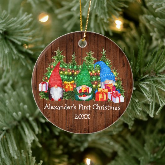 Baby First Christmas Lights Gnomes Rustic Keramik Ornament (Baum)
