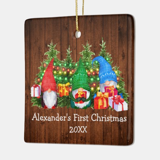 Baby First Christmas Lights Gnomes Rustic Square Keramikornament (Links)