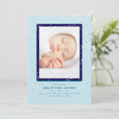 Baby Flurry | Vertikale Geburtsankündigung Einladung (Stehend Vorderseite)