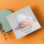 Baby Geschenk Vielen Dank für Ihre neugeborene Kin Dankeskarte<br><div class="desc">Baby Geschenk Vielen Dank Neugeborenen Baby Shower Dankeschön Karten zeigt Ihr Lieblings-Foto mit dem Text "Danke" in elegantem, modernes schwarzes Drehbuch auf der Vorderseite und ein zusätzliches Foto und Ihre personalisierte Botschaft auf der Rückseite. Personalisieren Sie den Text durch Bearbeiten in den bereitgestellten Textfeldern. FOTO TIPP: Zentrieren Sie Ihr Foto...</div>