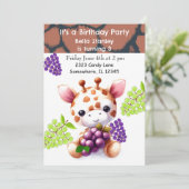 Baby Giraffe mit Trauben Einladung zum Geburtstag (Stehend Vorderseite)