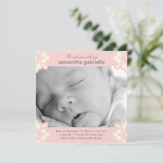 Baby Girl Birth Announcement - Blumenecken Ankündigung (Stehend Vorderseite)