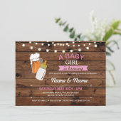 Baby Girl Brewing Shower Beers Pink Wood Einladung (Stehend Vorderseite)