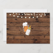 Baby Girl Brewing Shower Beers Pink Wood Einladung (Rückseite)