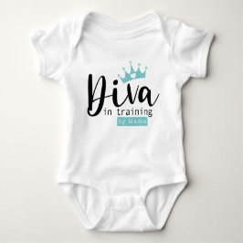 Baby Girl Diva in Training von Mama Bodysuit Baby Strampler