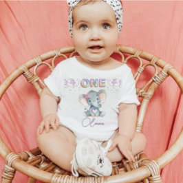 Baby Girl First Birthday Name Elephant Niedlich On Baby T-shirt