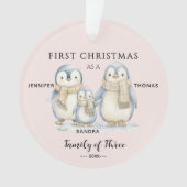 Baby Girl First Christmas Penguin Familie von drei Ornament (Vorderseite)
