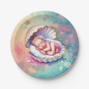Baby Girl in einer Seashell Baby Dusche Pappteller