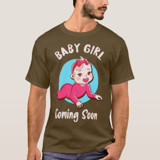 Baby Girl kommt Schwangerschaftsankündigung Eltern T-Shirt