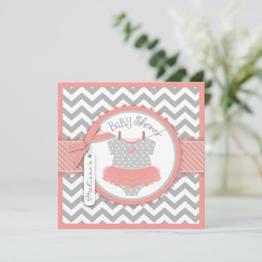 Baby Girl Tutu Zickzack Print Baby Dusche Einladung (Stehend Vorderseite)