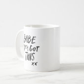 "Baby got Sie dieses" - klassische weiße Tasse (Vorderseite Links)