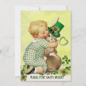 BABY HUGGING RABBIT IRISH ST. PATRICK'S DAY PARTY EINLADUNG (Vorderseite)