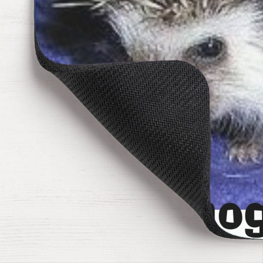 Baby-Igels-Zunge mousepad (Ecke)
