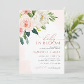 Baby im blütenblütenrosa Brautparty Einladung (Stehend Vorderseite)
