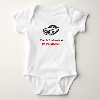 Baby im Training Strampler