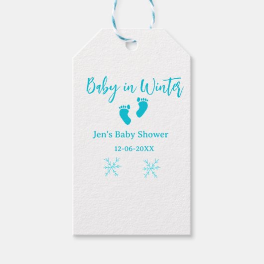 Baby im Winter duschen blaue Babyfüße Schneeflocke Geschenkanhänger (Vorderseite)