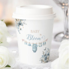 Baby in blauer Blüte Schmetterling Baby Dusche Pappbecher