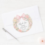 Baby in Bloom Blush Pink Bow Thank You Runder Aufkleber (Umschlag)
