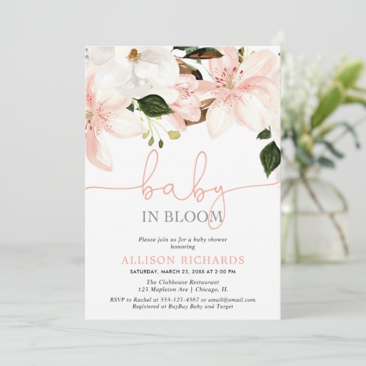 Baby in Bloom Blütenlilis Mädchen-Dusche Einladung (Stehend Vorderseite)