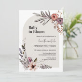 Baby in Bloom Boho Floral Baby Dusche Einladung (Stehend Vorderseite)