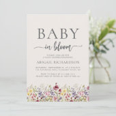 Baby in Bloom Boho Wildblumen Beige Babydusche Einladung (Stehend Vorderseite)