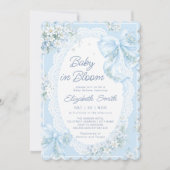 Baby in Bloom Bow Blue Floral Boy Baby Shower Einladung (Vorderseite)