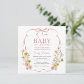 Baby in Bloom Bow Girl Wildblume Butterfly Dusche Einladung (Stehend Vorderseite)