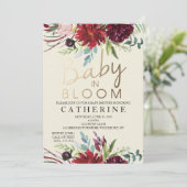 Baby in Bloom, Burgund Floral Baby Dusche Einladung (Stehend Vorderseite)