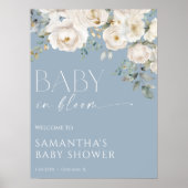 Baby in Bloom Dusty Blue Blumenjungen Babydusche Poster (Vorne)