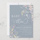 Baby In Bloom Dusty Blue Wildflower Baby Shower Einladung (Vorderseite)