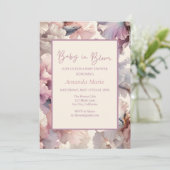 Baby in Bloom! Elegantes Chic Blush Pink Floral Ba Einladung (Stehend Vorderseite)