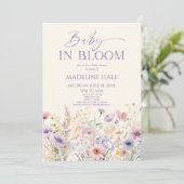 Baby in Bloom Pink Lila Wildblume Kinderdusche Einladung (Stehend Vorderseite)
