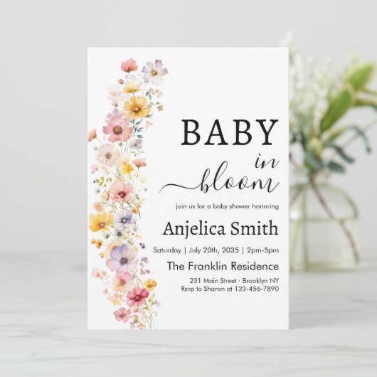 Baby in Bloom Spring Blumendusche Einladung (Stehend Vorderseite)