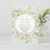 Baby in blühenden blühenden Wildblumen geschlechts Einladung (Stehend Vorderseite)