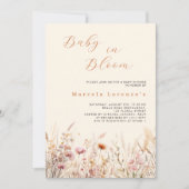 Baby in blühenden Wildblumen, beige Dusche Einladung (Vorderseite)